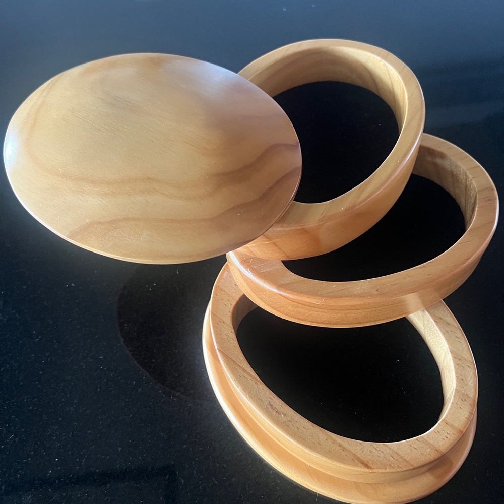 Vintage 3-tier wooden swivel/twist jewelry box